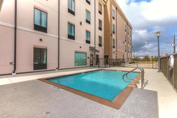 Comfort Suites Northwest Houston At Beltway 8