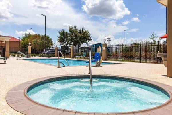 Candlewood Suites Houston - Spring an IHG Hotel