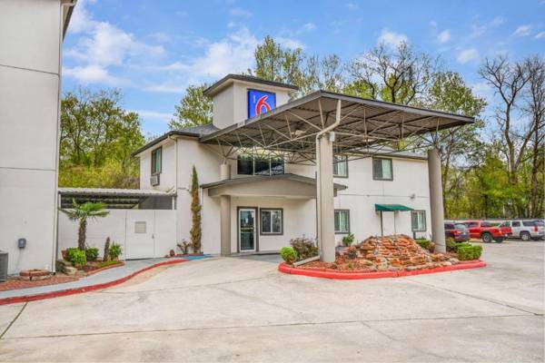 Motel 6 Humble TX - Houston International Airport