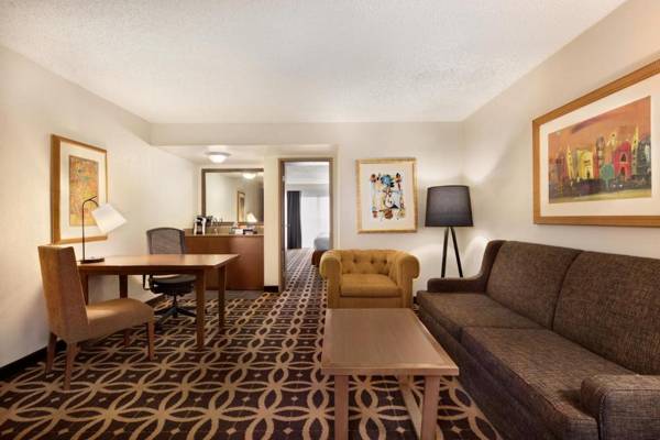 Workspace - Embassy Suites Dallas - DFW International Airport South