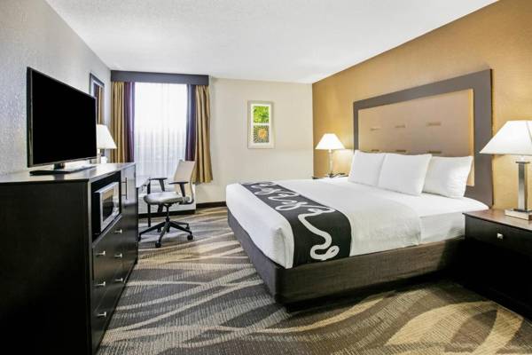 La Quinta by Wyndham Dallas - Las Colinas