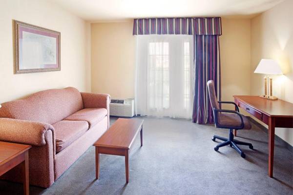 Workspace - Holiday Inn Express & Suites Kerrville