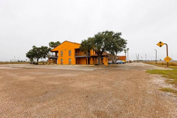 OYO Hotel Kingsville - Hwy 77