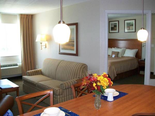 Candlewood Suites La Porte an IHG Hotel