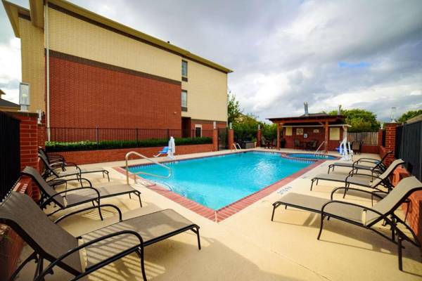 Best Western Plus Lake Dallas Inn & Suites