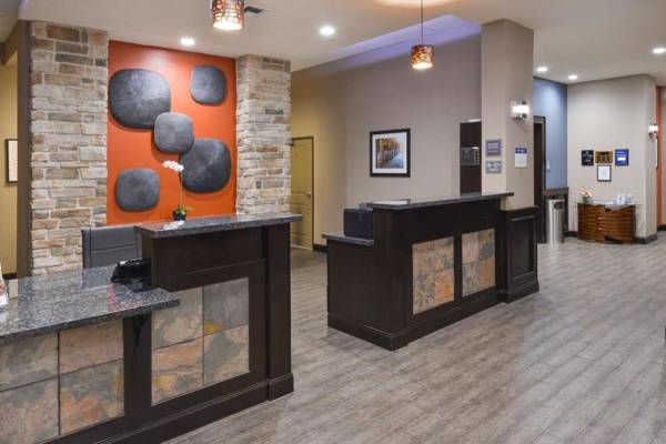 Best Western Plus Lake Jackson Inn & Suites