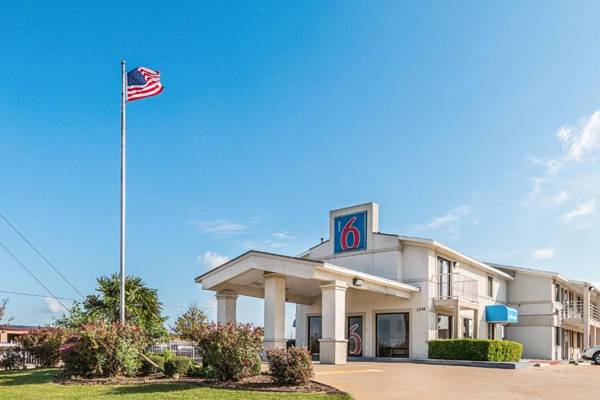 Motel 6-Lancaster TX - DeSoto - Lancaster