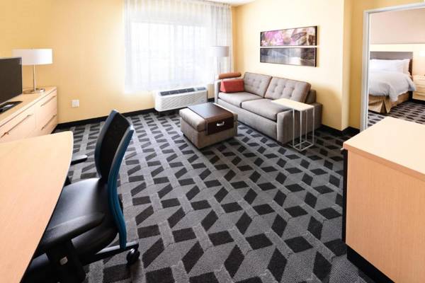 Workspace - TownePlace Suites by Marriott Laredo