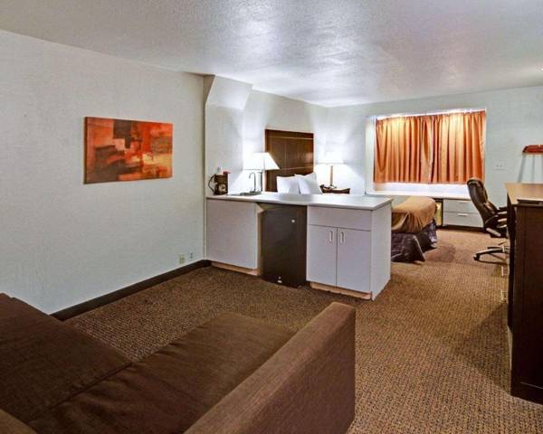 Econo Lodge Inn & Suites Lewisville I-35