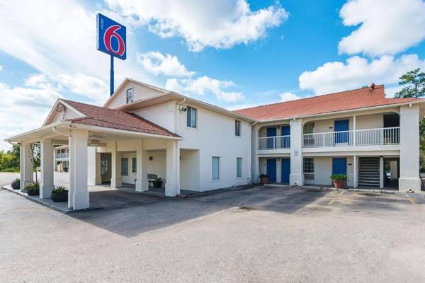 Motel 6-Livingston TX