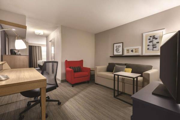 Workspace - Country Inn & Suites by Radisson Lubbock Southwest TX