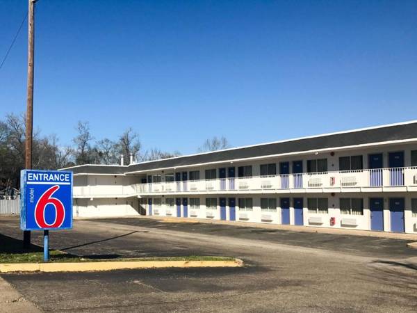 Motel 6-Lufkin TX