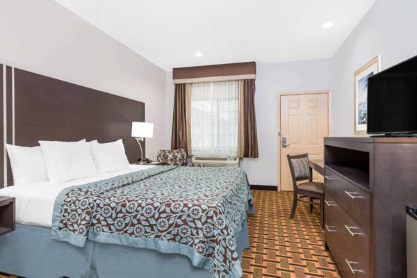 Days Inn & Suites by Wyndham Madisonville