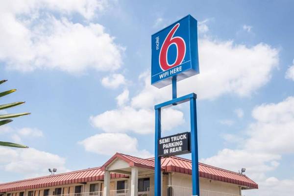 Motel 6-Mesquite TX - Rodeo - Convention Ctr