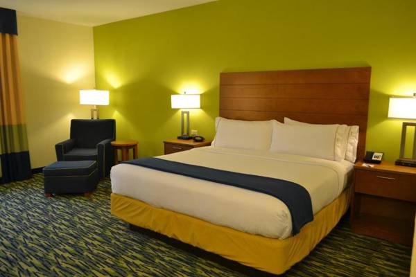 Holiday Inn Express & Suites Midland South I-20 an IHG Hotel