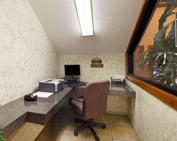 Workspace - Shary Inn and Suites