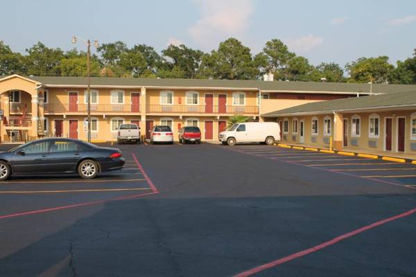 Continental Inn and Suites