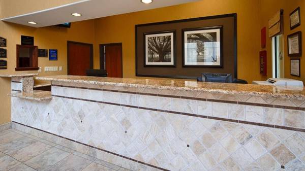 Best Western Plus New Caney Inn & Suites