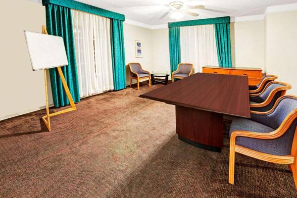 Travelodge by Wyndham North Richland Hills/Dallas/Ft Worth