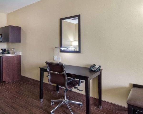 Workspace - Comfort Suites Odessa