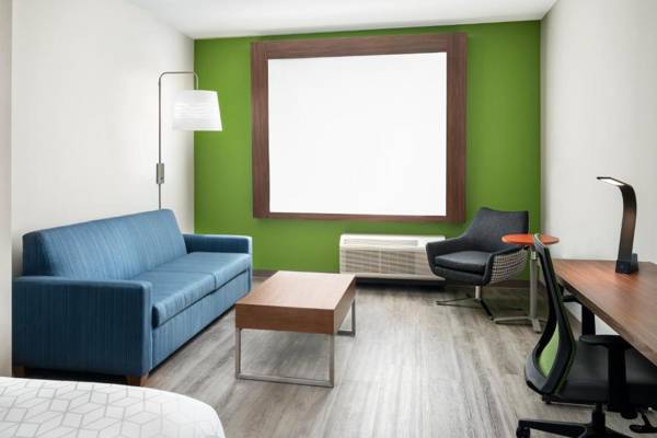 Workspace - Holiday Inn Express & Suites - Odessa I-20 an IHG Hotel