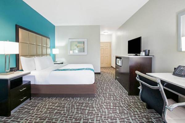 Workspace - La Quinta Inn and Suites by Wyndham Paris