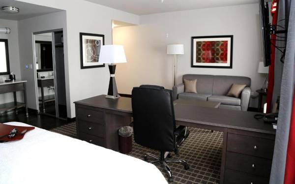 Hampton Inn Pearsall