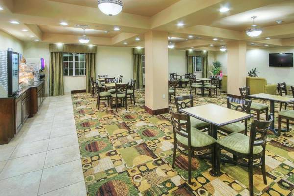 Holiday Inn Express & Suites Pecos an IHG Hotel