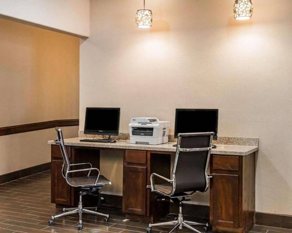 Workspace - Comfort Inn & Suites Pharr/McAllen