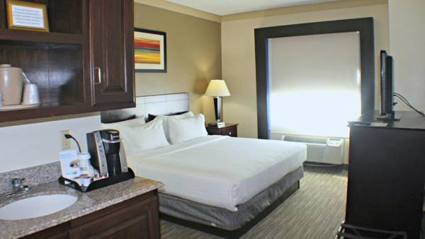 Holiday Inn Express Hotel & Suites Plainview an IHG Hotel