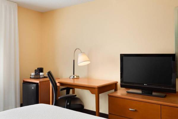 Workspace - Fairfield Inn & Suites by Marriott Dallas Plano