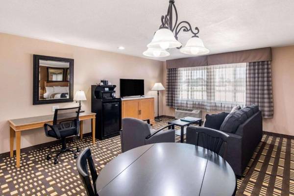 Quality Inn & Suites Plano