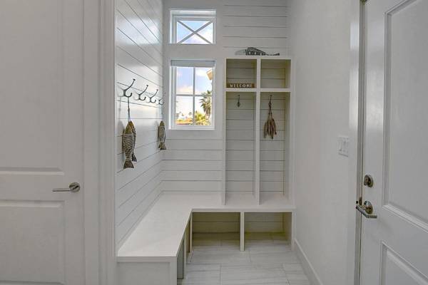 Good Times & Tan Lines 247 HL