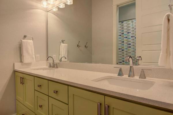 Coastal Charm 258 HI