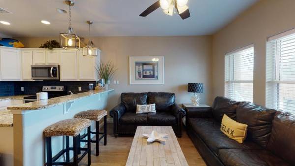 CDR109 Salt Therapy 3 bedroom 3 bath Newly Remodeled BEACH home with Shared POOL