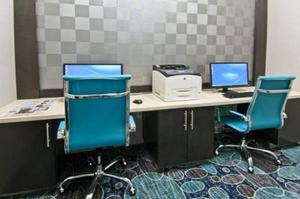 Workspace - Holiday Inn Express and Suites Forth Worth North - Northlake