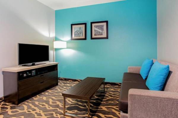 La Quinta Inn & Suites by Wyndham Northlake Ft. Worth