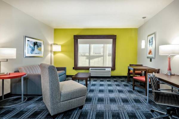 Workspace - Holiday Inn Express & Suites Round Rock Austin North an IHG Hotel