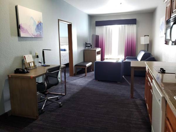 Workspace - Best Western Plus San Antonio East Inn & Suites
