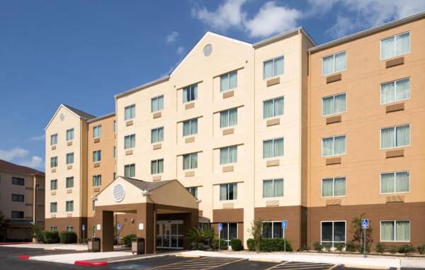 Fairfield Inn & Suites by Marriott San Antonio Airport/North Star Mall