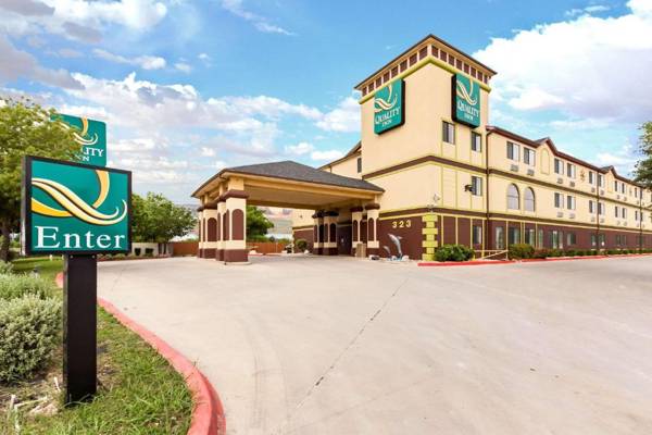 Quality Inn Near Seaworld - Lackland