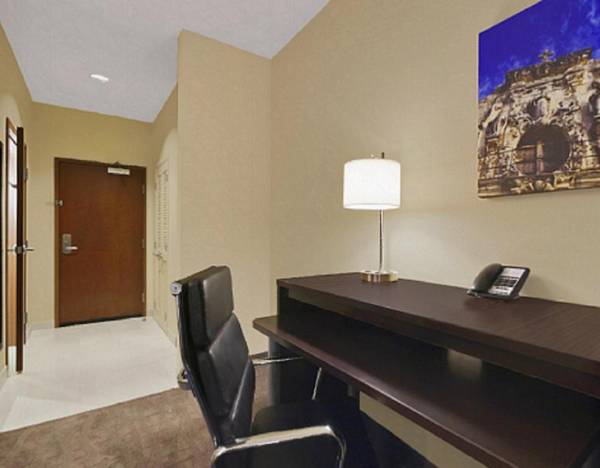 Holiday Inn Hotel & Suites Northwest San Antonio an IHG Hotel