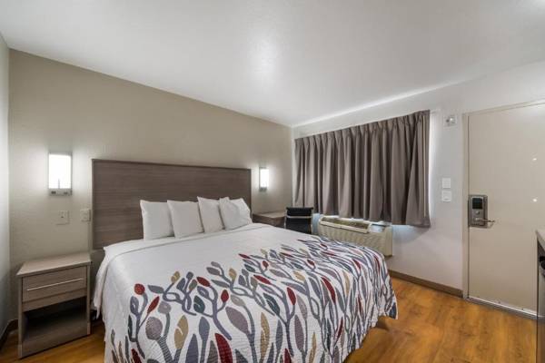 Red Roof Inn San Antonio E - near AT&T Center