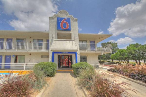 Motel 6 San Antonio Tx Six Flags Fiesta TX - La Cantera Area