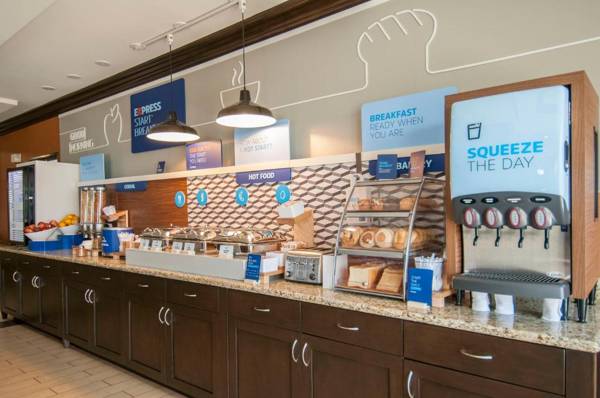 Holiday Inn Express & Suites San Antonio SE by AT&T Center an IHG Hotel