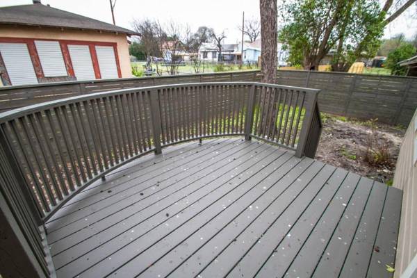 Wyoming St Restored Historic 2BR/1BA Downtown