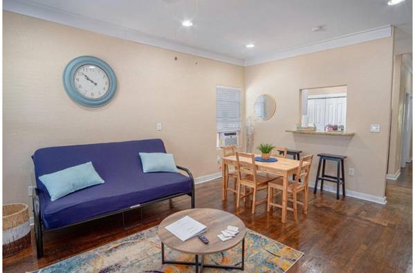 Fabulous Newly Renovated 1Br1Ba Near Downtown