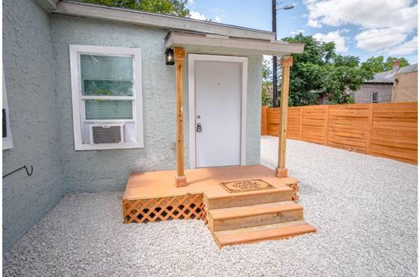 Cozy and Lovely 2BR 1BA Apt#B Near Lively Downtown