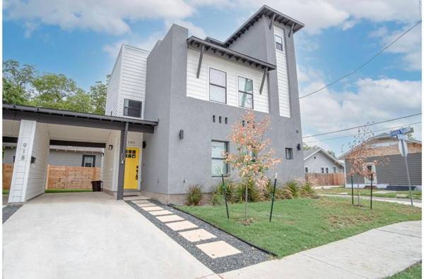 Cozy and Gorgeous 3 BR 2 BA Near Amazing Downtown