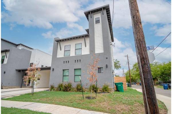 Cozy and Gorgeous 3 BR 2 BA Near Amazing Downtown